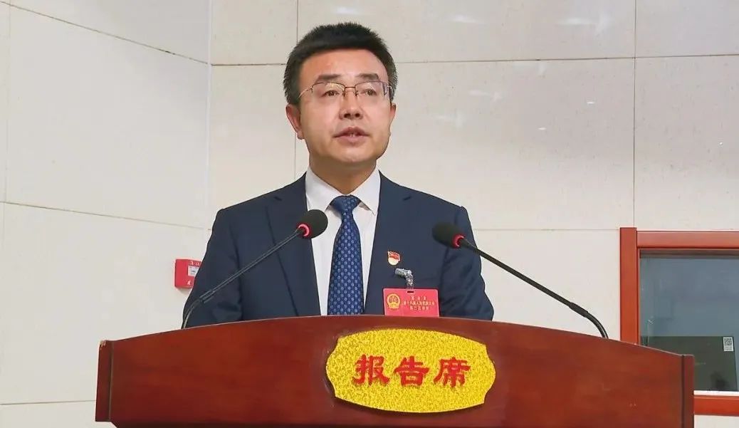 西吉县第十八届人民代表大会第三次会议举行开幕大会
